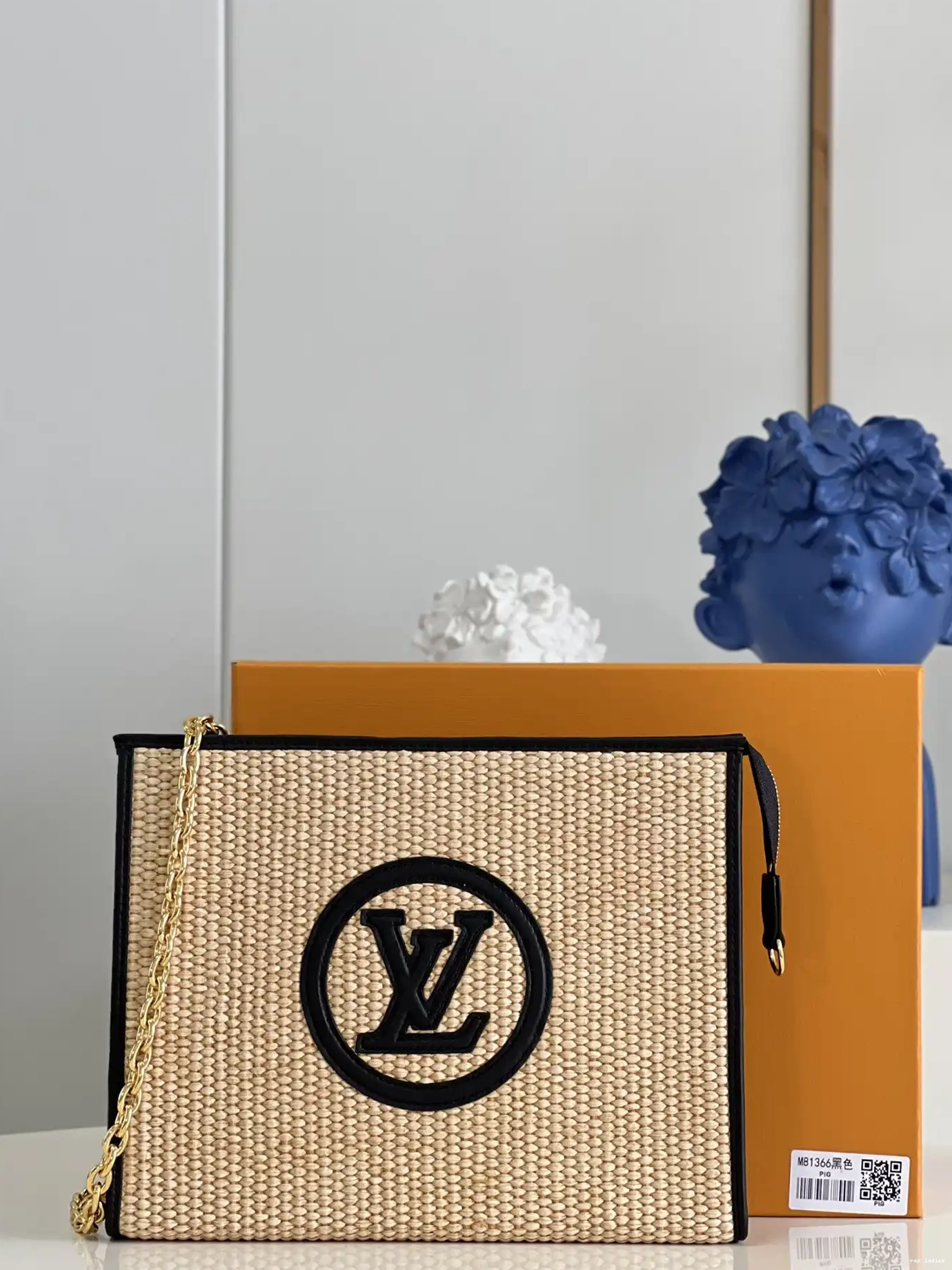Cheap CHAIN ON POUCH LOUIS TOILETRY VUITTON 0525